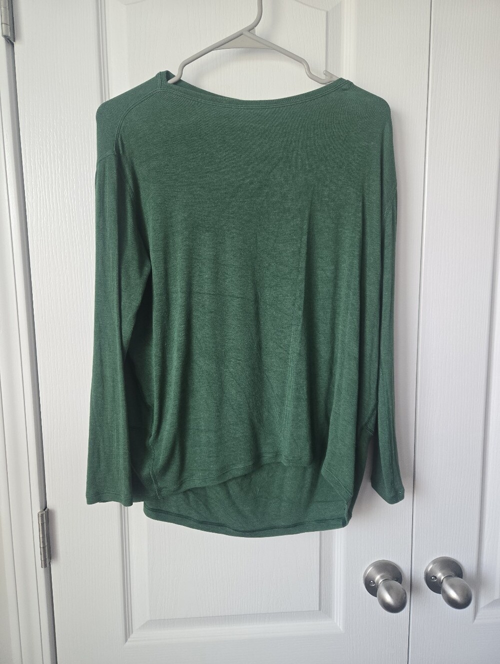 Lululemon Back In Action Women’s Lightweight Long Sleeve Relaxed Top - Green